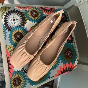Vince Camuto Verline Leather Flats.